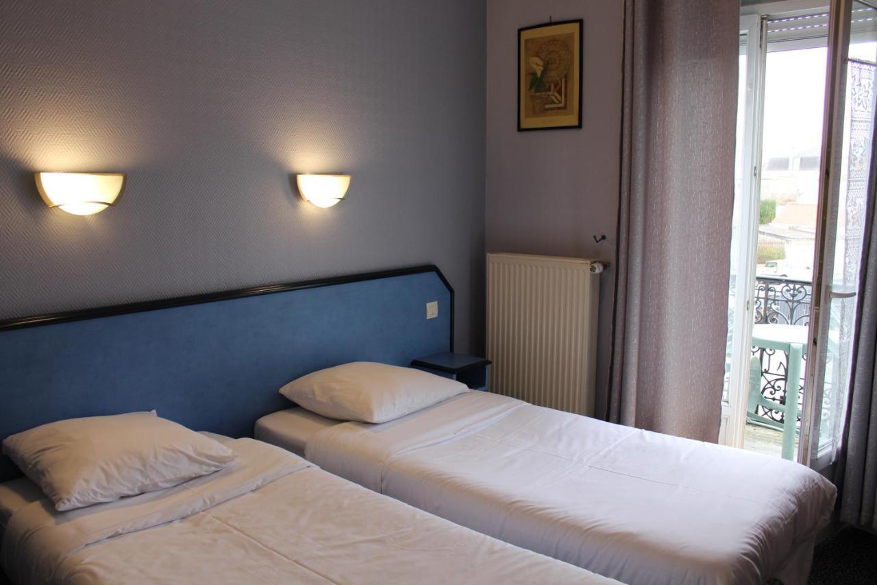 Le Voltaire 3*
